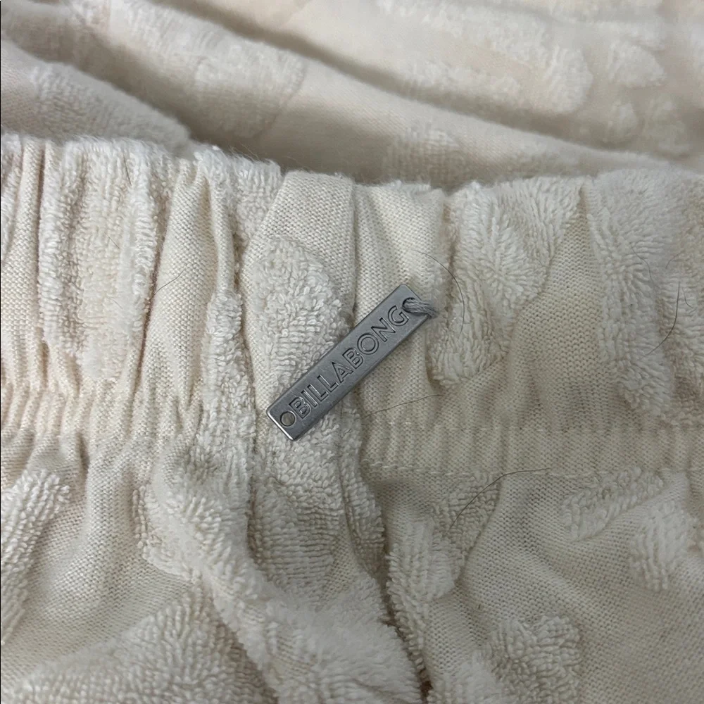 Billabong Women's Cream Textured Set - Picture 5 of 6